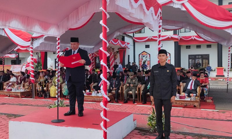 Doni Bacakan Teks UUD 1945