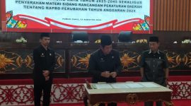 DPRD Paripurna Penandatangan Keputusan dan Persetujuan bersama dengan Pemkab Murung Raya tentang RPJPD 2025-2045