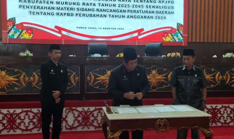 DPRD Paripurna Penandatangan Keputusan dan Persetujuan bersama dengan Pemkab Murung Raya tentang RPJPD 2025-2045