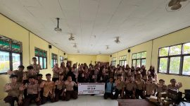 Anggota DPRD Murung. Raya Dina Maulidah SH.i memberikan sosialisasi kepada siswa-siswi SMAN 3 Murung, kota Puruk Cahu terkait perilaku bullying.