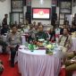 Asisten Bidang Pemerintahan dan Kesejahteraan Rakyat Setda Mura, Rahmat K. Tambunan, menghadiri kunjungan kerja Pangdam XII/Tpr Mayjen TNI Jamalulael bersama Gubernur Kalimantan Tengah (Kalteng) Agustiar Sabran, Kapolda Kalteng Irjen Pol Iwan Kurniawan, serta Danrem 102/Pjg Brigjen TNI Wimoko ke Kodim 1013/Mtw di Muara Teweh, Kabupaten Barito Utara, Selasa (8/7/2025).