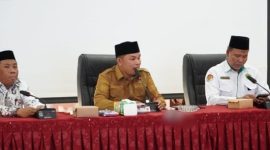Pemerintah Kabupaten (Pemkab) Murung Raya (Mura) bersama jajaran terkait menggelar rapat pembentukan Badan Pengelolaan Masjid Agung Al-Istiqlal, Senin (7/7/2025)