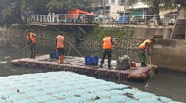 Aksi Gotong Royong Satgas Sampah Koramil 03/Grogol Petamburan Bantu Pasukan Pelangi Bersihkan Waduk Wijaya Kusuma