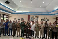 Sinergi Tiga Pilar, Babinsa Koramil 03/GP Pelda Kiki Andi Winata Hadiri Giat Participatory Urban Appraisal di Kelurahan Grogol