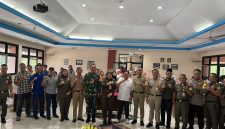 Sinergi Tiga Pilar, Babinsa Koramil 03/GP Pelda Kiki Andi Winata Hadiri Giat Participatory Urban Appraisal di Kelurahan Grogol