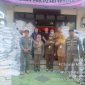 Pastikan Berjalan Aman dan Lancar, Babinsa Koramil 01/Taman Sari Sertu Aprianto Monitoring Pendistribusian Bantuan Pangan Nasional Bulog RI Tahun 2026