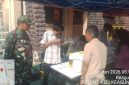 Babinsa Koramil 01/Taman Sari Monitoring 1.797 Warga Kelurahan Keagungan Terima Bantuan Pangan Nasional Bulog 2026