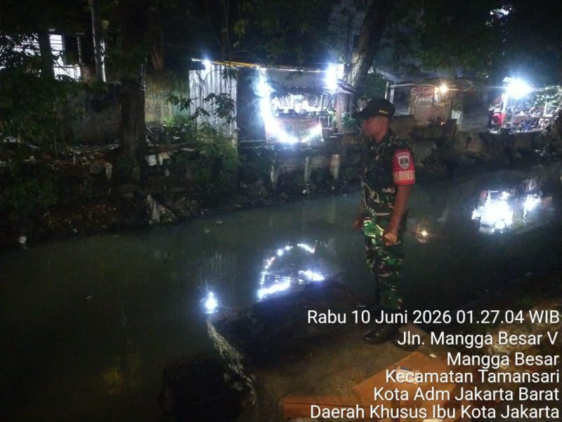 Laporan Kewilayahan: Koramil 01/Tamansari Pastikan Situasi Tinggi Muka Air Kali/Sungai Wilayah Taman Sari Aman Terkendali
​