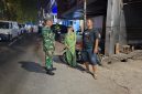 Sasar Lokasi Strategis, Koramil 01/Taman Sari Gelar Patroli Rutin Malam Hari guna Jaga Kondusifitas Wilayah
​