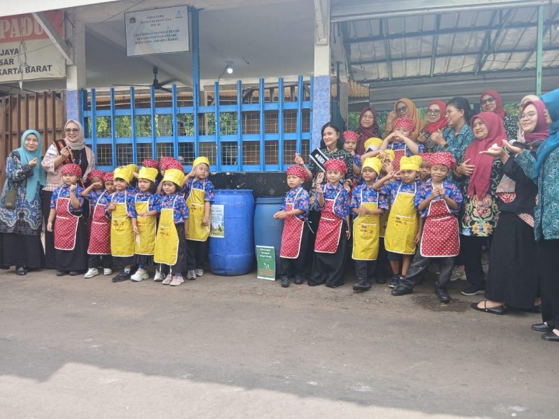 Perkuat Edukasi Sejak Dini, Babinsa Koramil 01/Taman Sari Kawal Bunda PAUD Kecamatan Tamansari Monitoring PAUD Lestari 2 Mangga Besar
