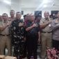 Sinergitas Danramil 01/Taman Sari Mayor Inf Manatap Rajagukguk Bersama Tiga Pilar Taman Sari Gelar Roadshow dan Dialog Bersama Warga di Kelurahan Tangki
