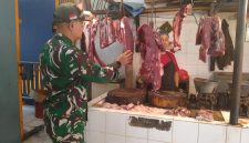 Pantau Harga Pangan di Jakarta Barat, Koramil 01/Taman Sari Pastikan Stok Sembako Aman dan Harga Stabil