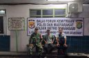 Perketat Keamanan Lingkungan, Babinsa Koramil 01/Taman Sari Gelar Siskamling Bersama Warga dan Linmas