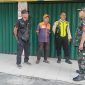 Antisipasi Curanmor dan Copet, Pesan Komsos Babinsa Koramil 01/Taman Sari Rangkul Security Pasar Jaga Kamtibmas