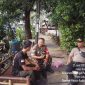 Perkuat Sinergitas, Babinsa Koramil 03/GP Jalin Komsos dengan Tokoh Masyarakat Grogol