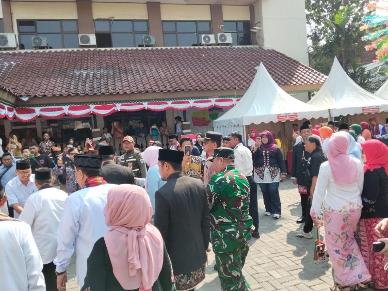 Sambut HUT DKI Jakarta ke-499, Bati Tuud Koramil 03/GP Peltu Edi Rustandi Bersama Tiga Pilar Hadiri Acara Puncak Festival Dekorasi Kampung Betawi