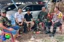 Pererat Silaturahmi dan Jaga Kondusifitas Wilayah, Babinsa Koramil 03/GP Sertu Hendro Gelar Komsos di Jelambar