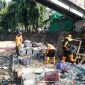 Respons Cepat Perintah Danrem 052/Wkr, Koramil 01/Taman Sari Gelar Aksi Darurat Penanganan Sampah di Kali Anak Ciliwung
