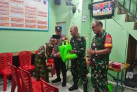 Pererat Kebersamaan, Koramil 03/GP Gelar Nobar Sepak Bola Gembira Bersama Warga Tanjung Duren Selatan