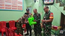 Pererat Kebersamaan, Koramil 03/GP Gelar Nobar Sepak Bola Gembira Bersama Warga Tanjung Duren Selatan