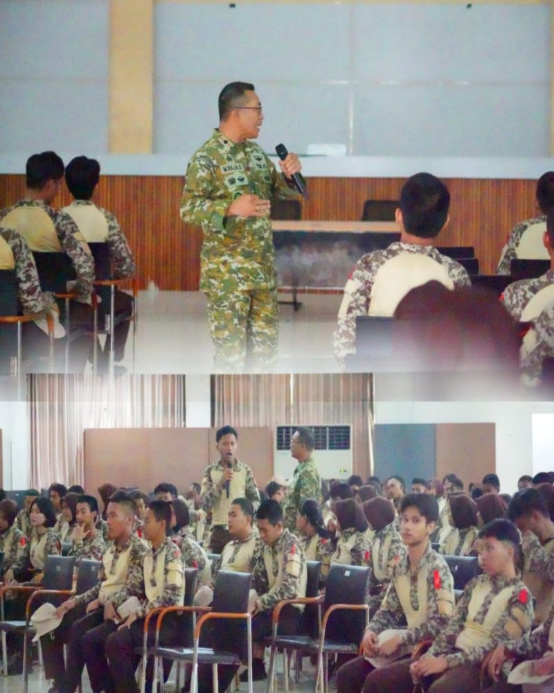 Tanamkan Cinta Tanah Air, Danramil 01/Taman Sari Mayor Inf Manatap Rajagukguk Bekali 285 Peserta Persami KKRI Gelombang V Korem 052/Wkr dengan Materi Bela Negara