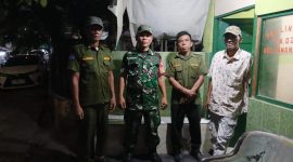 Perketat Keamanan Malam Hari, Babinsa Koramil 01/Taman Sari Gelar Siskamling Bersama Warga