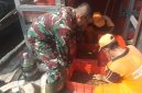 Ciptakan Lingkungan Yang Bersih, Babinsa Koramil 01/Taman Sari Gotong Royong Karya Bakti Bersama PPSU Kelurahan Keagungan