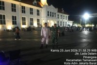 Antisipasi Gangguan Kamtibmas, Babinsa Koramil 01/Taman Sari Laksanakan Patroli Mobile Malam Hari