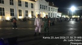 Antisipasi Gangguan Kamtibmas, Babinsa Koramil 01/Taman Sari Laksanakan Patroli Mobile Malam Hari