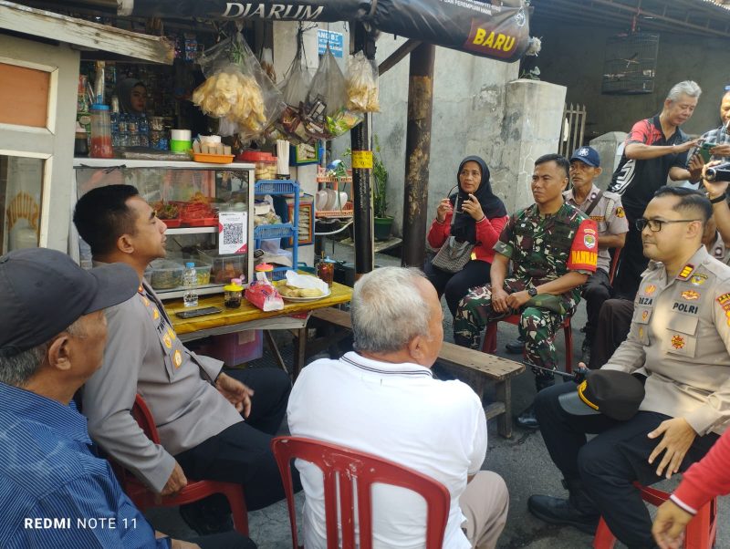 Perkuat Sinergitas, Danramil 03/GP Mayor Kav Tri Atmojo Dampingi Forkopimko Jakarta Barat Hadiri Giat 
