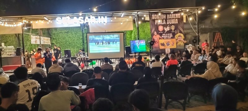 Semarak Piala Dunia 2026, Nobar Gembira Korem 052/Wijayakrama Perkokoh Kemanunggalan TNI dengan Rakyat