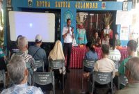 Jalin Sinergitas Empat Pilar, Babinsa Koramil 03/GP Sertu Hendro Prayitno Hadiri Rakor Pengendalian Uang Penyelenggaraan Tugas (UPT) hingga Pengolahan Sampah