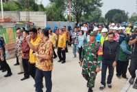 Wujud Sinergitas, Danramil 03/GP Mayor Kav Tri Atmojo Bersama Tiga Pilar Dampingi Kunjungan Kerja Gubernur DKI Jakarta Pramono Anung di Kemanggisan