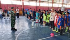 Sinergi Tiga Pilar, Babinsa Koramil 01/Taman Sari Pelda Wakdinator Hadiri Pembukaan Liga Futsal Katar U-13 Kelurahan Maphar