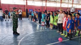 Sinergi Tiga Pilar, Babinsa Koramil 01/Taman Sari Pelda Wakdinator Hadiri Pembukaan Liga Futsal Katar U-13 Kelurahan Maphar