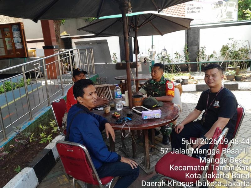 Atasi Darurat Sampah, Babinsa Koramil 01/Taman Sari Serka Suharno Edukasi Warga Manfaatkan Inovasi Incinerator