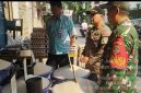 Pastikan Aman dan Stabil, Babinsa Koramil 03/GP Monitoring Stok Sembako di Pasar Slipi