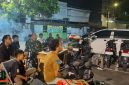 Bola Gembira Perekat Kebersamaan, Koramil 01/Taman Sari Gelar Nobar Bersama Warga di Tiga Lokasi
