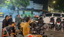 Bola Gembira Perekat Kebersamaan, Koramil 01/Taman Sari Gelar Nobar Bersama Warga di Tiga Lokasi