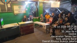 Dramatis! Gol Tambahan Waktu Bawa Inggris Ke Semifinal Hangatkan Suasana Kebersamaan Nobar Piala Dunia Koramil 01/Taman Sari Bersama Warga