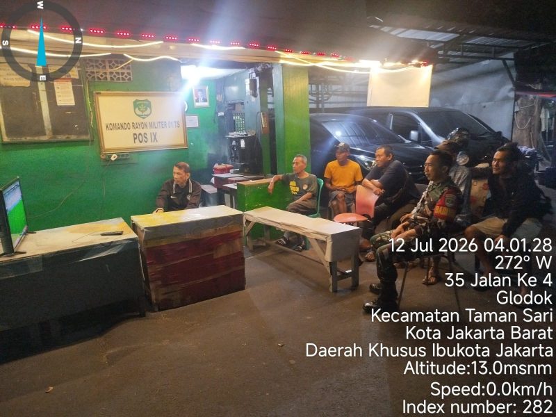 Dramatis! Gol Tambahan Waktu Bawa Inggris Ke Semifinal Hangatkan Suasana Kebersamaan Nobar Piala Dunia Koramil 01/Taman Sari Bersama Warga