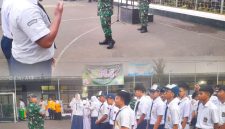 Bentuk Generasi Cerdas dan Berkarakter, Bati Tuud Koramil 03/GP Peltu Edi Rustandi Bersama Tiga Pilar Dampingi Sekko Jakarta Barat Hadiri Upacara Pembukaan MPLS di SMP, SMA, SMK Muhammadiyah Slipi Jakarta