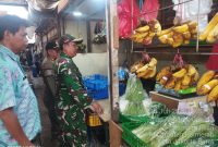 Pantau Stabilitas Harga Pangan, Koramil 03/Grogol Petamburan Pastikan Ketersediaan Sembako di Jakarta Barat Tetap Aman