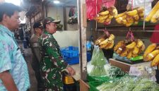 Pantau Stabilitas Harga Pangan, Koramil 03/Grogol Petamburan Pastikan Ketersediaan Sembako di Jakarta Barat Tetap Aman