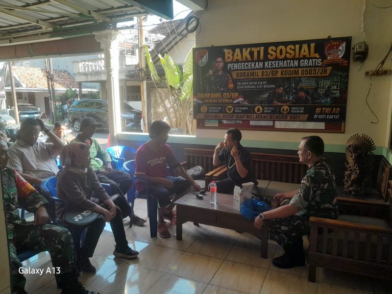 Sehat Bersama TNI, Koramil 03/GP Hadirkan Bakti Sosial Kesehatan untuk Warga Masyarakat