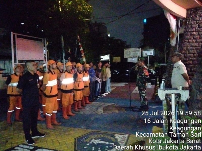 Patroli Malam Akhir Pekan Diperketat, Babinsa Koramil 01/Taman Sari dan Tiga Pilar Keagungan Gelar Apel Cipta Kondisi Demi Jaga Kamtibmas Tetap Kondusif