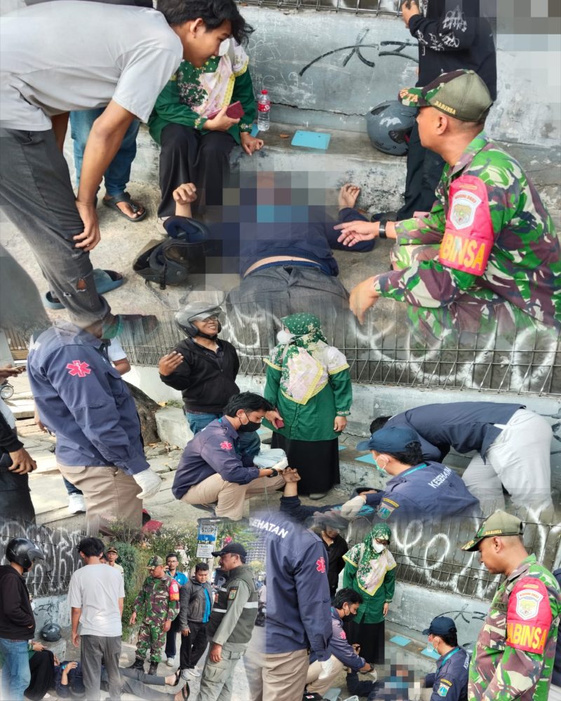 Laka Lantas Pengendara Motor dan Angkot, Babinsa Koramil 03/GP Serka Awaludin Gerak Cepat Bantu Evakuasi Korban