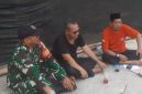 Merajut Sinergi, Babinsa Koramil 03/GP Komsos Dengan Tokoh Masyarakat Palmerah, Stabilitas Keamanan Jadi Tanggung Jawab Bersama