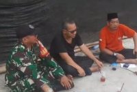 Merajut Sinergi, Babinsa Koramil 03/GP Komsos Dengan Tokoh Masyarakat Palmerah, Stabilitas Keamanan Jadi Tanggung Jawab Bersama
