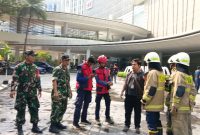 Respon Cepat Kebakaran Area Parkir Hotel Pullman, Koramil 03/GP Kerahkan Personil dan 2 Unit Water Tank TNI AD Bantu Jinakkan Si Jago Merah Dalam 30 Menit